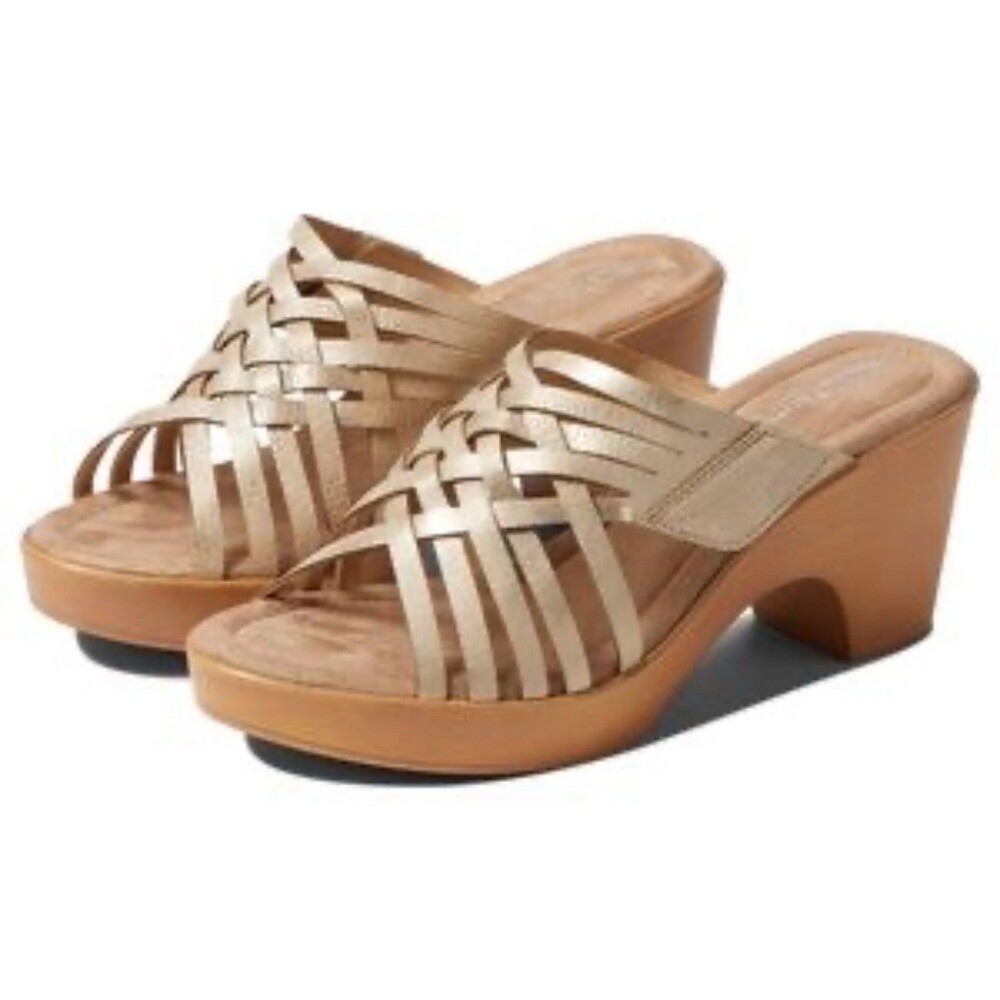 CL by Laundry Astir metallic‎ gold wedge sandal sz 9 NEW adjustable strap.